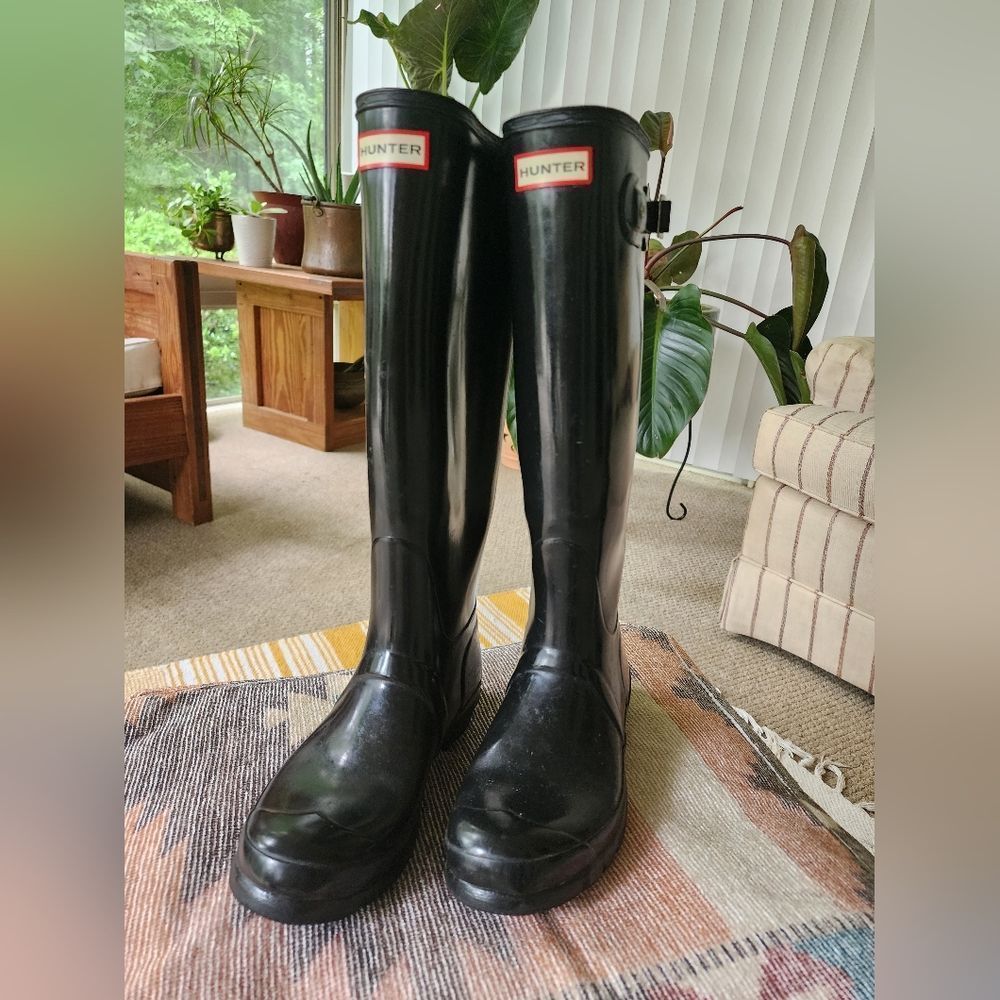 Hunter tall gloss black rain boots